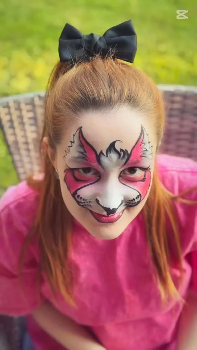 Instagram post from bloomart.ch. This post is in position 0.