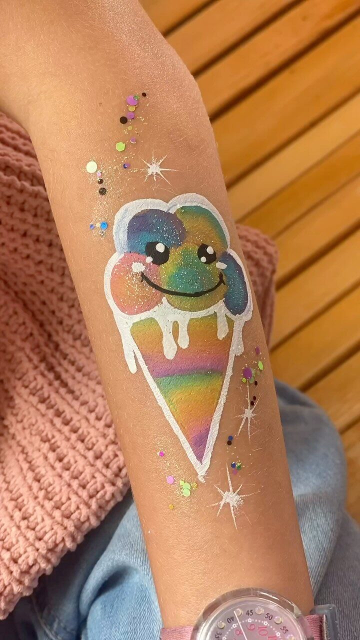 Instagram post from bloomart.ch. This post is in position 3.